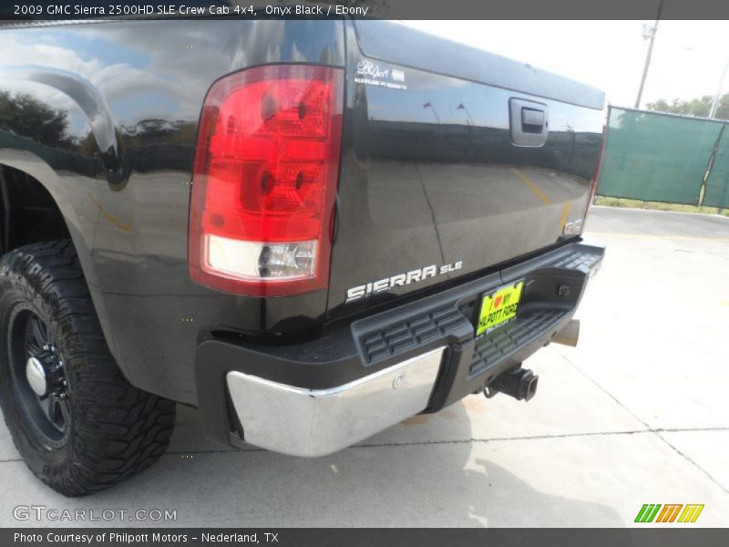 Onyx Black / Ebony 2009 GMC Sierra 2500HD SLE Crew Cab 4x4
