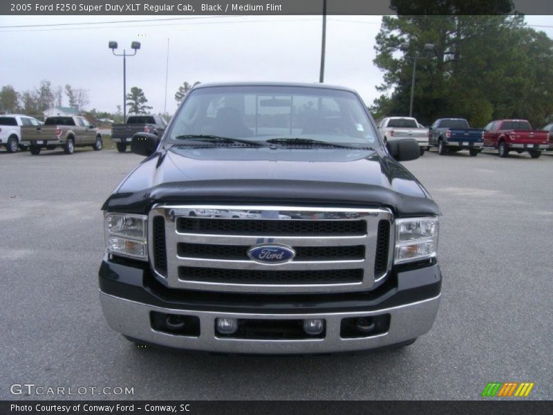 Black / Medium Flint 2005 Ford F250 Super Duty XLT Regular Cab