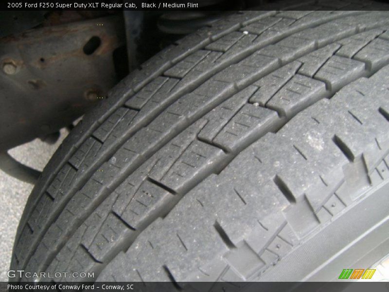 Black / Medium Flint 2005 Ford F250 Super Duty XLT Regular Cab