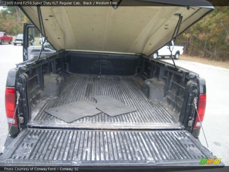 Black / Medium Flint 2005 Ford F250 Super Duty XLT Regular Cab