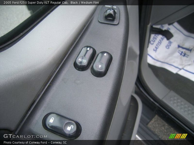 Black / Medium Flint 2005 Ford F250 Super Duty XLT Regular Cab