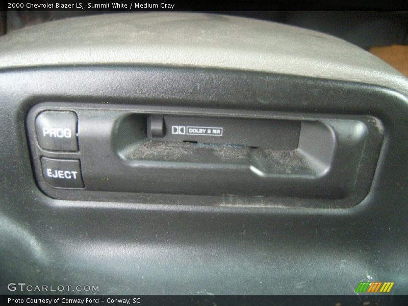 Summit White / Medium Gray 2000 Chevrolet Blazer LS