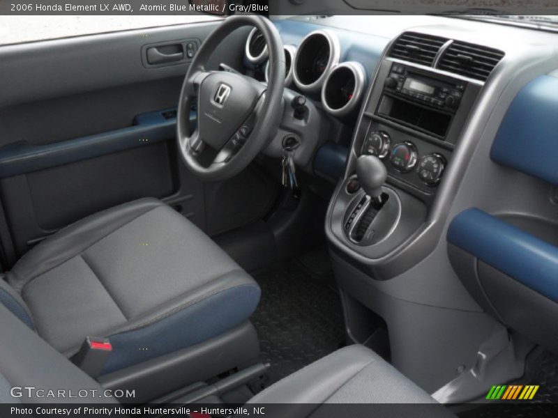 Dashboard of 2006 Element LX AWD