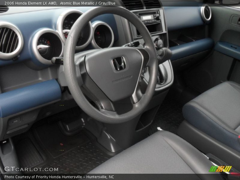 Dashboard of 2006 Element LX AWD