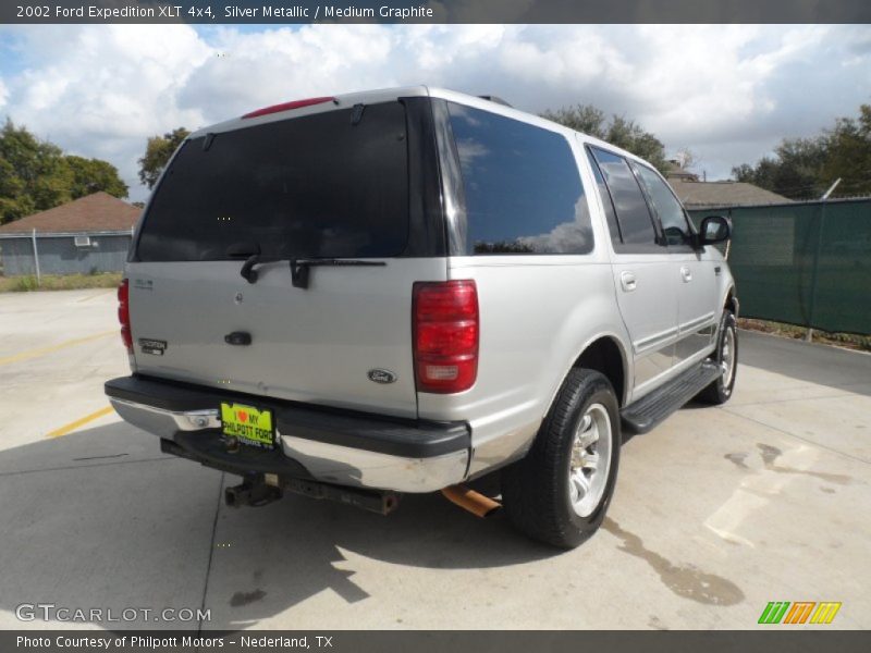Silver Metallic / Medium Graphite 2002 Ford Expedition XLT 4x4