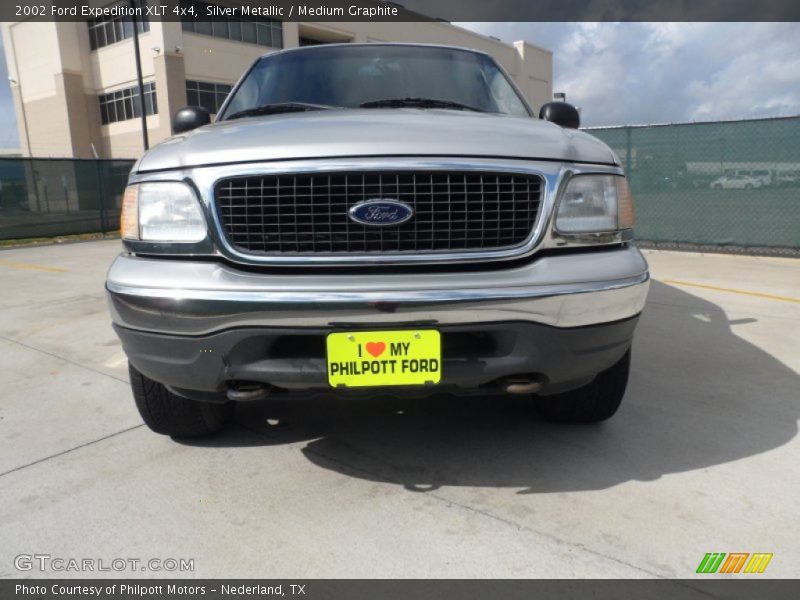 Silver Metallic / Medium Graphite 2002 Ford Expedition XLT 4x4