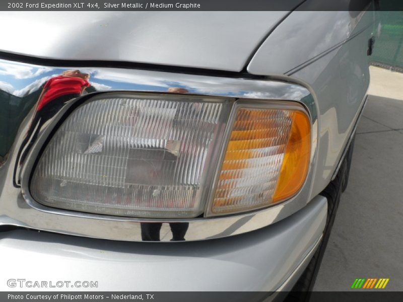 Silver Metallic / Medium Graphite 2002 Ford Expedition XLT 4x4