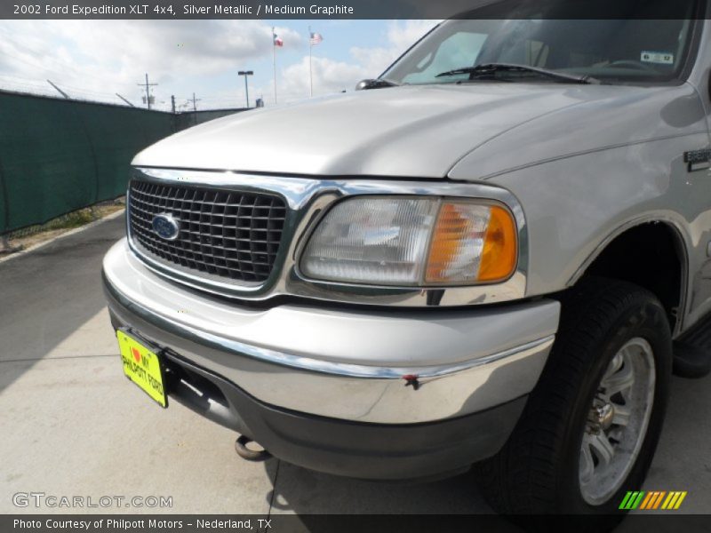 Silver Metallic / Medium Graphite 2002 Ford Expedition XLT 4x4