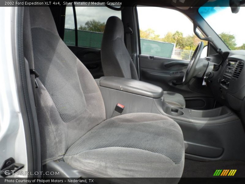 Silver Metallic / Medium Graphite 2002 Ford Expedition XLT 4x4