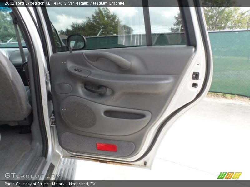 Silver Metallic / Medium Graphite 2002 Ford Expedition XLT 4x4