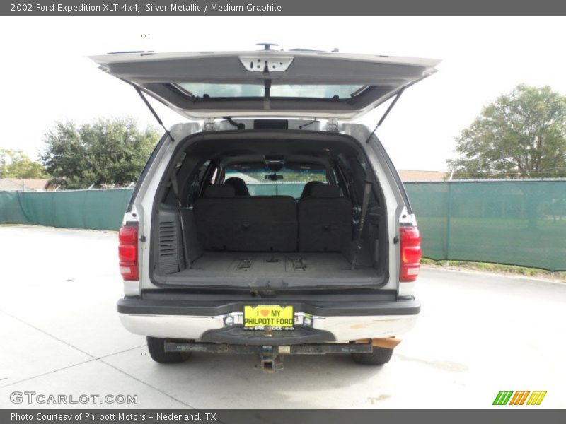 Silver Metallic / Medium Graphite 2002 Ford Expedition XLT 4x4