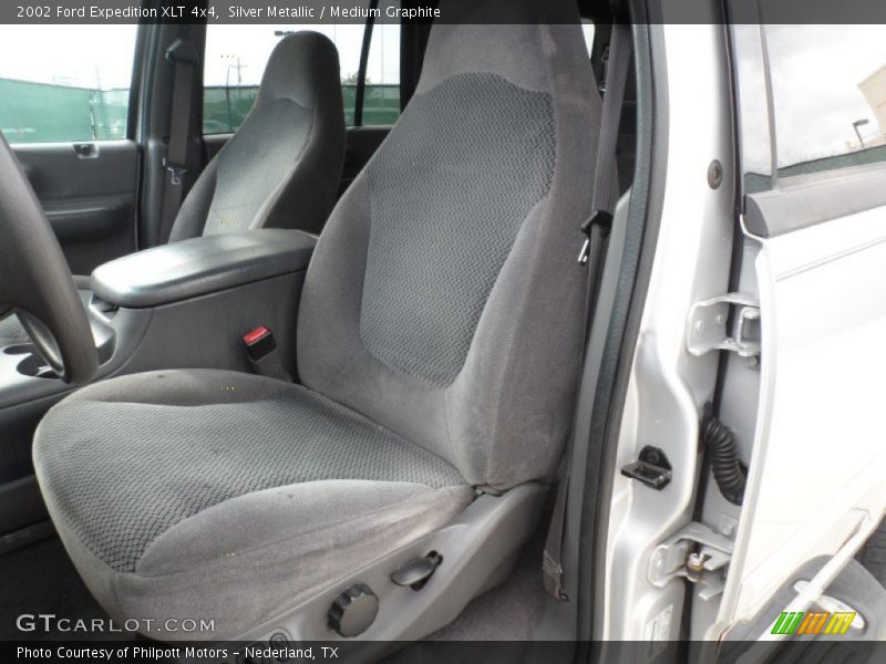 Silver Metallic / Medium Graphite 2002 Ford Expedition XLT 4x4