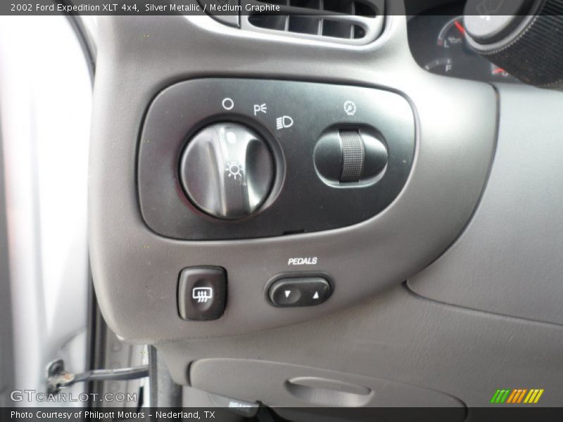 Controls of 2002 Expedition XLT 4x4