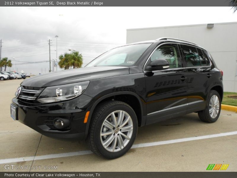Deep Black Metallic / Beige 2012 Volkswagen Tiguan SE
