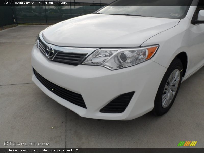 Super White / Ivory 2012 Toyota Camry L