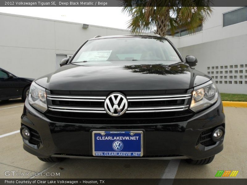 Deep Black Metallic / Beige 2012 Volkswagen Tiguan SE