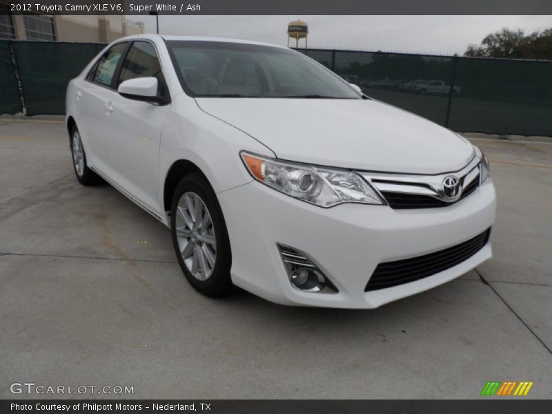 Super White / Ash 2012 Toyota Camry XLE V6