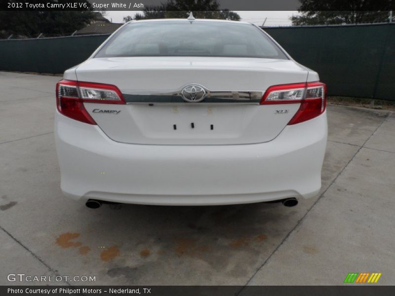 Super White / Ash 2012 Toyota Camry XLE V6