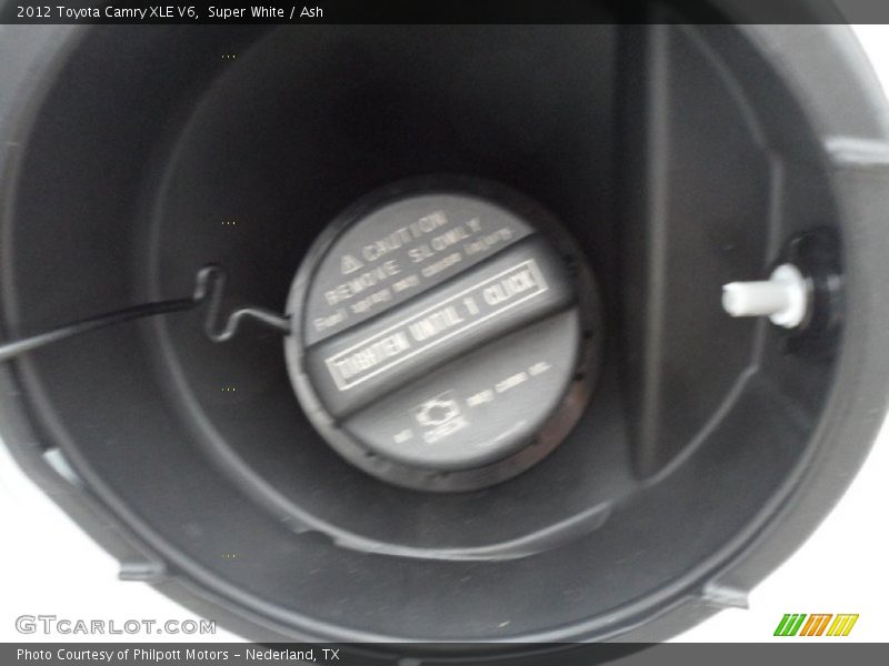 Super White / Ash 2012 Toyota Camry XLE V6