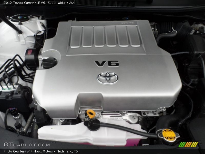 Super White / Ash 2012 Toyota Camry XLE V6