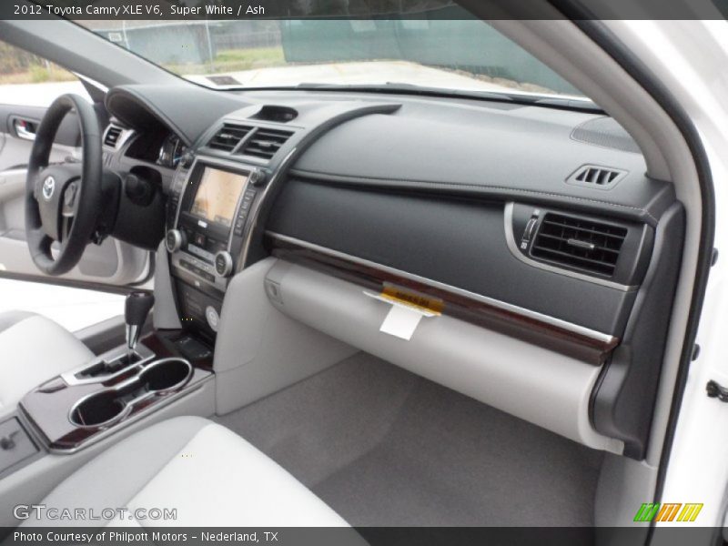 Super White / Ash 2012 Toyota Camry XLE V6