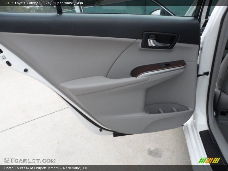 Super White / Ash 2012 Toyota Camry XLE V6