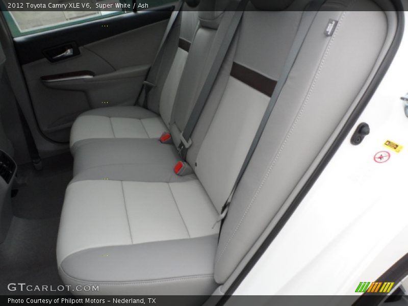 Super White / Ash 2012 Toyota Camry XLE V6