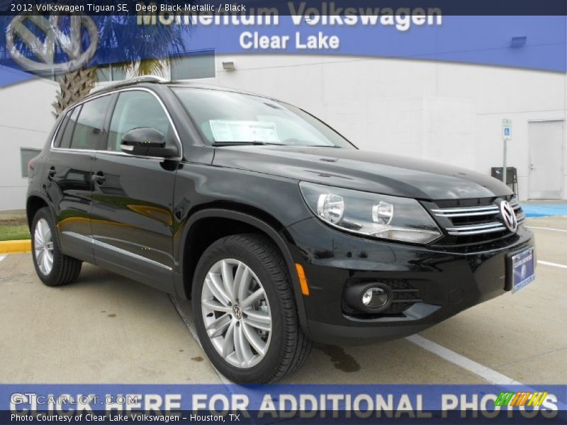 Deep Black Metallic / Black 2012 Volkswagen Tiguan SE
