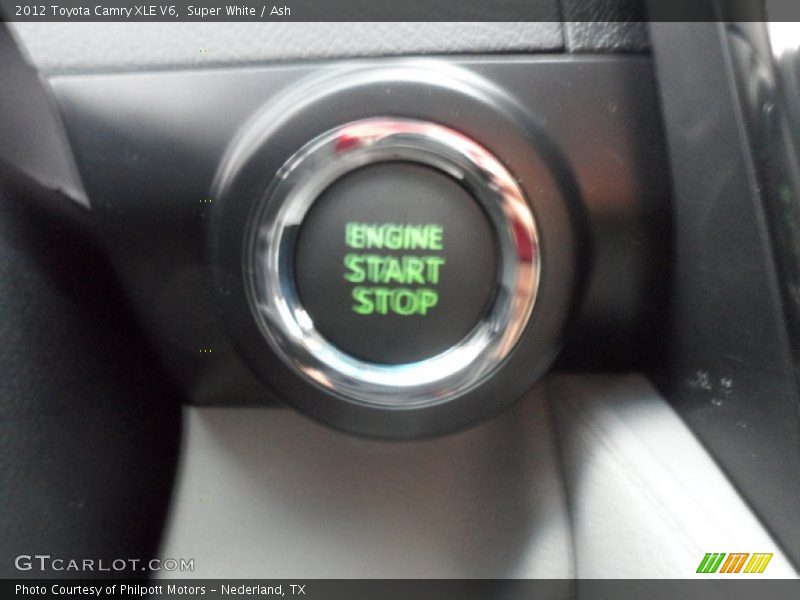 Super White / Ash 2012 Toyota Camry XLE V6