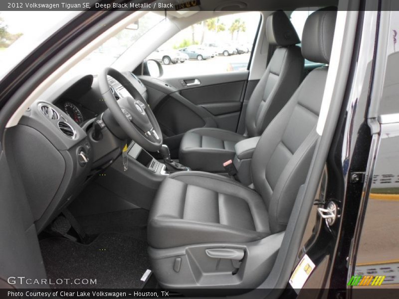 Deep Black Metallic / Black 2012 Volkswagen Tiguan SE