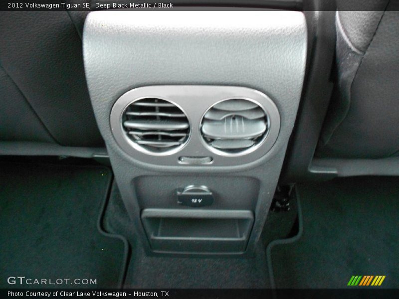 Deep Black Metallic / Black 2012 Volkswagen Tiguan SE