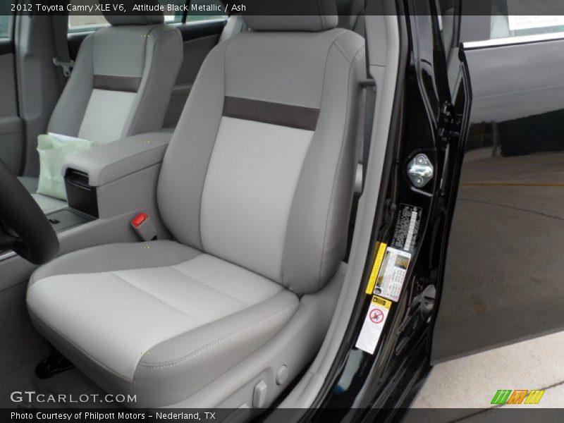 Attitude Black Metallic / Ash 2012 Toyota Camry XLE V6