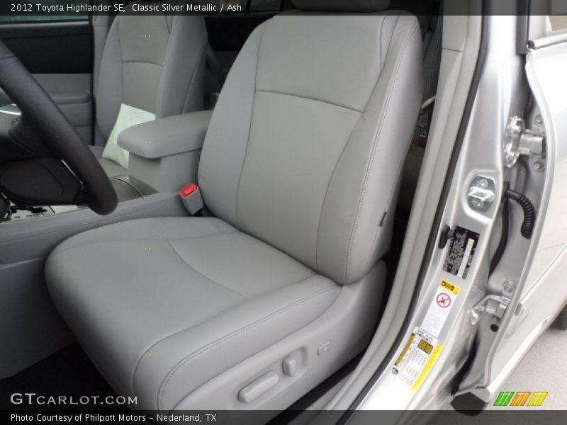  2012 Highlander SE Ash Interior