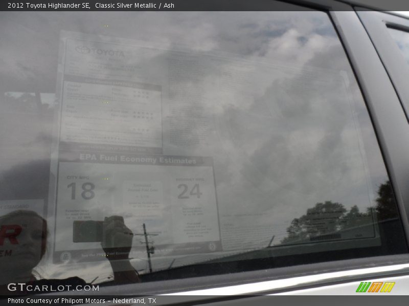 Classic Silver Metallic / Ash 2012 Toyota Highlander SE