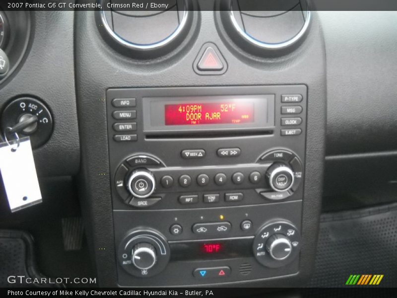 Controls of 2007 G6 GT Convertible