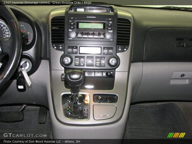 Green Meadow Gray / Beige 2007 Hyundai Entourage Limited
