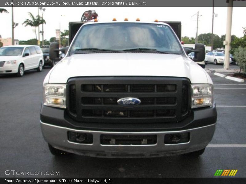Oxford White / Dark Flint 2006 Ford F350 Super Duty XL Regular Cab Chassis