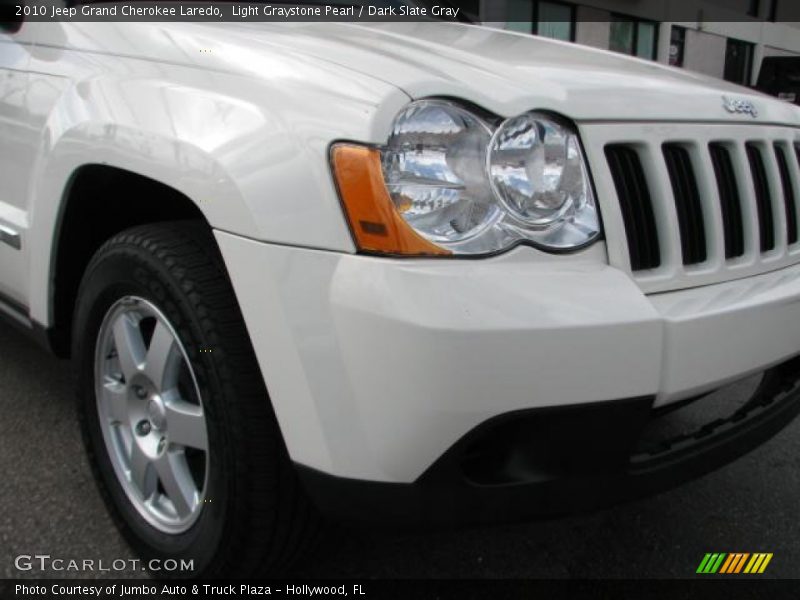 Light Graystone Pearl / Dark Slate Gray 2010 Jeep Grand Cherokee Laredo