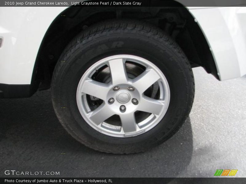 Light Graystone Pearl / Dark Slate Gray 2010 Jeep Grand Cherokee Laredo