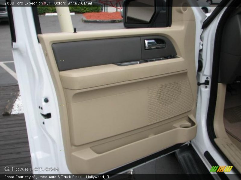 Oxford White / Camel 2008 Ford Expedition XLT