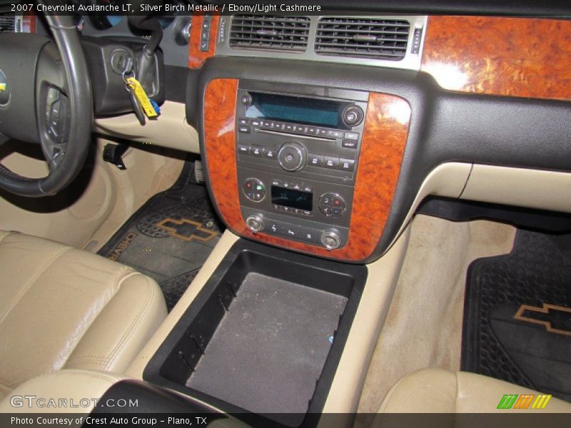 Silver Birch Metallic / Ebony/Light Cashmere 2007 Chevrolet Avalanche LT