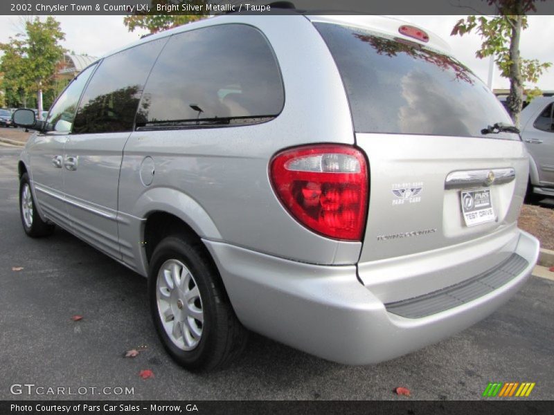 Bright Silver Metallic / Taupe 2002 Chrysler Town & Country LXi