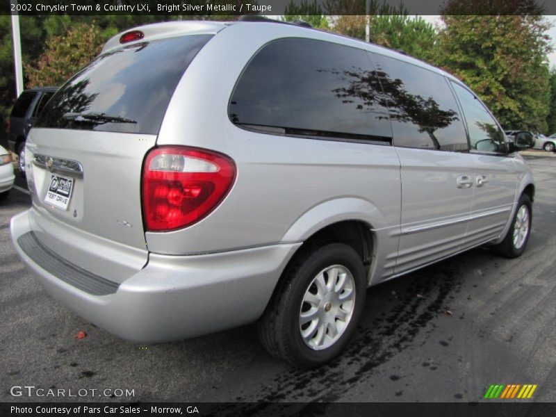 Bright Silver Metallic / Taupe 2002 Chrysler Town & Country LXi