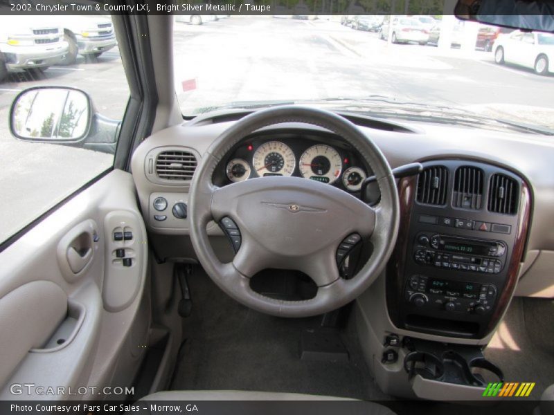 Bright Silver Metallic / Taupe 2002 Chrysler Town & Country LXi