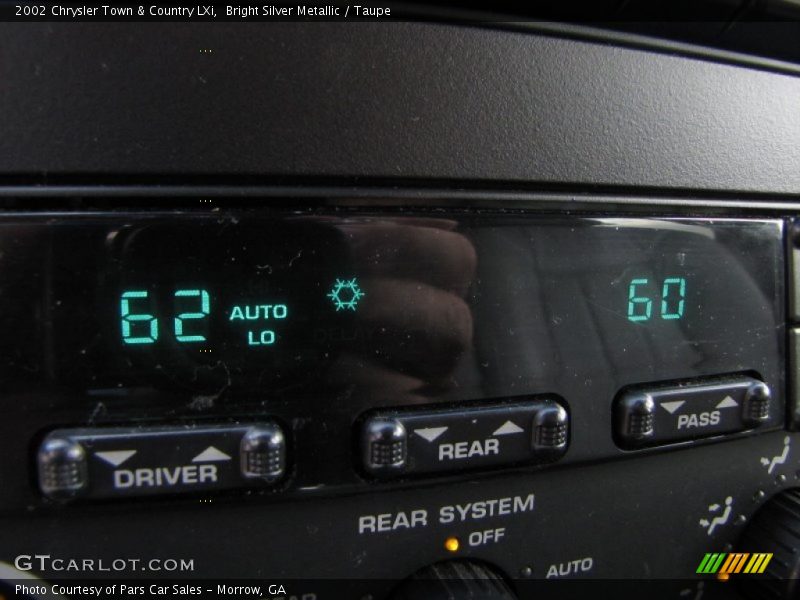 Bright Silver Metallic / Taupe 2002 Chrysler Town & Country LXi