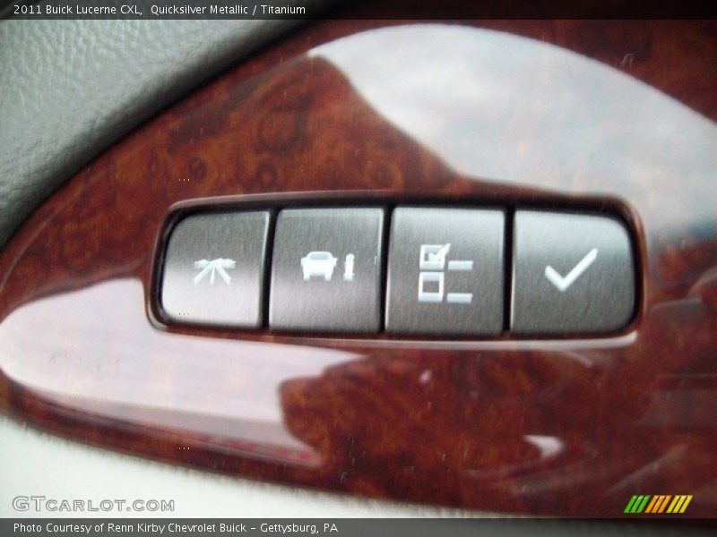 Quicksilver Metallic / Titanium 2011 Buick Lucerne CXL