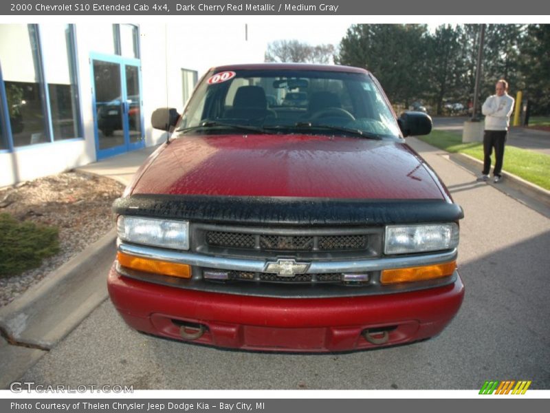 Dark Cherry Red Metallic / Medium Gray 2000 Chevrolet S10 Extended Cab 4x4