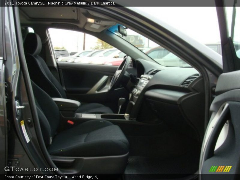 Magnetic Gray Metallic / Dark Charcoal 2011 Toyota Camry SE