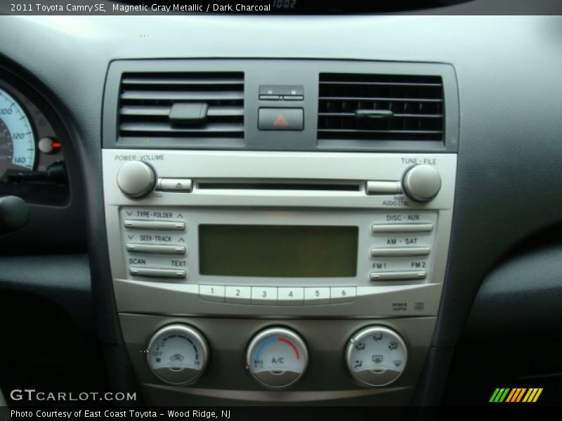 Magnetic Gray Metallic / Dark Charcoal 2011 Toyota Camry SE
