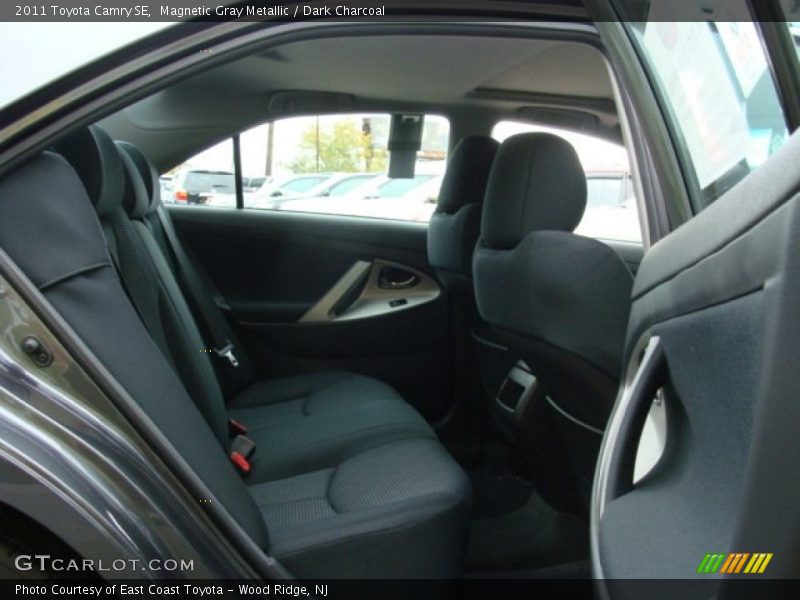 Magnetic Gray Metallic / Dark Charcoal 2011 Toyota Camry SE